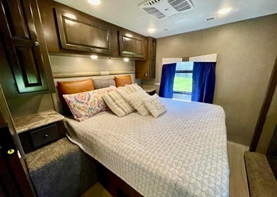 2020 THOR MOTOR COACH WINDSPORT photo 10