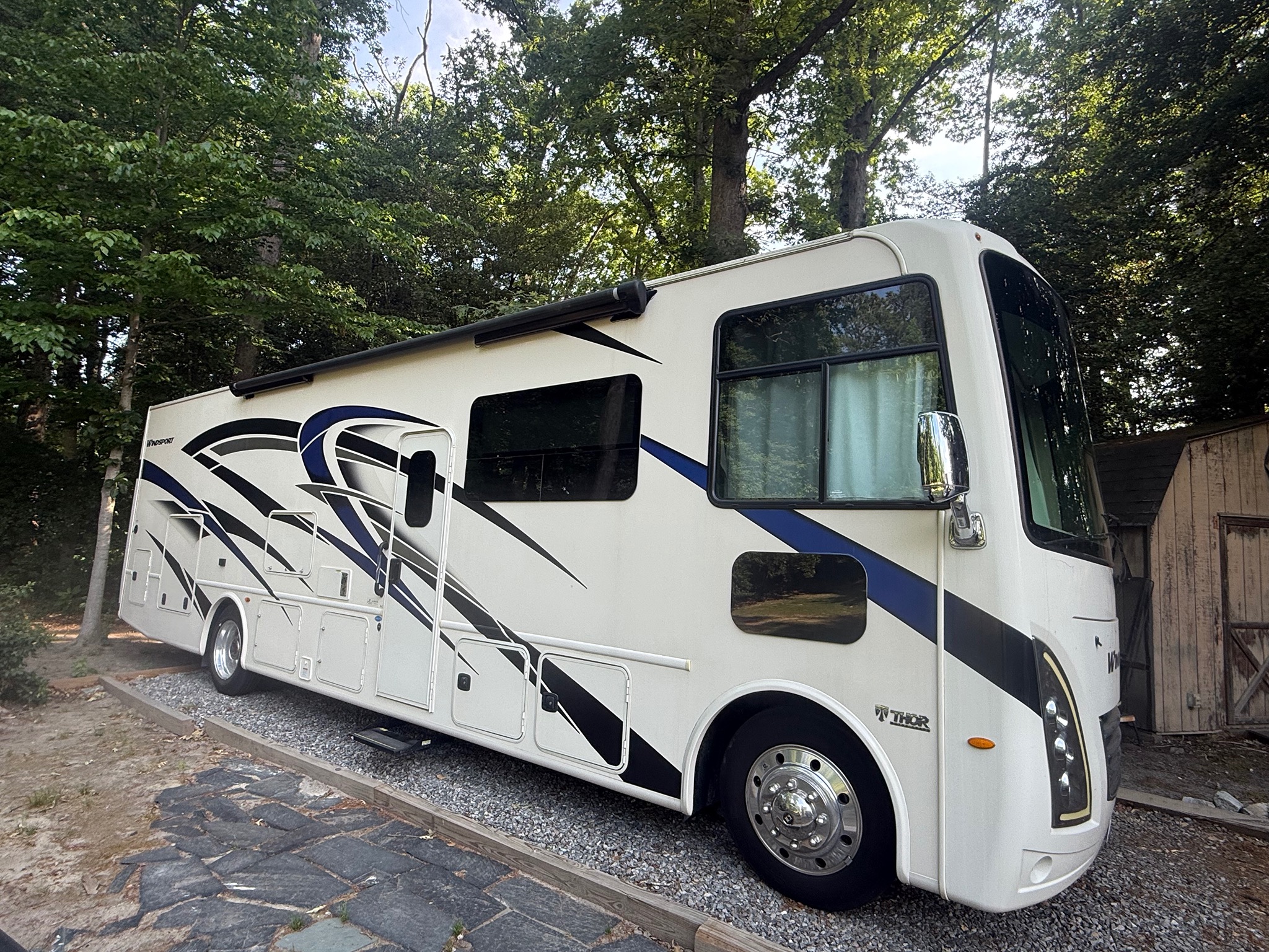 2022 THOR MOTOR COACH WINDSPORT exterior
