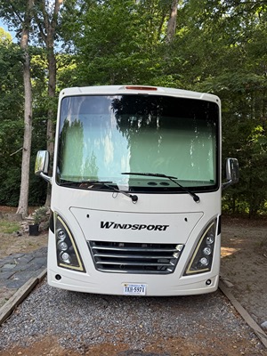 2022 THOR MOTOR COACH WINDSPORT photo 2
