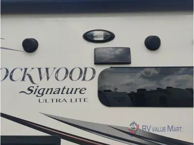 2016 Forest River RV Rockwood Signature Ultra Lite photo 16
