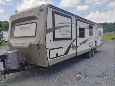 2016 Forest River RV Rockwood Signature Ultra Lite photo 4