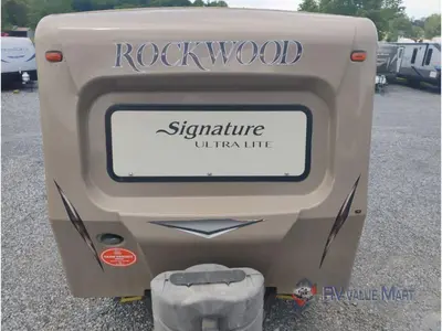2016 Forest River RV Rockwood Signature Ultra Lite photo 3