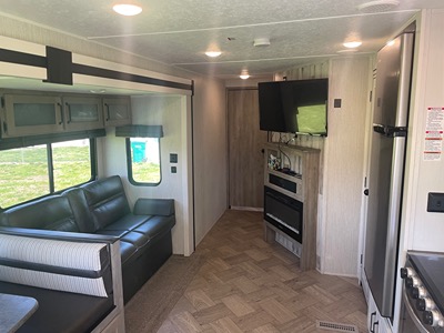 2021 PALOMINO PUMA photo 5