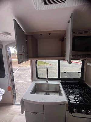 2024 WINNEBAGO MICRO MINNIE photo 5
