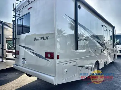 2022 Winnebago Sunstar photo 6