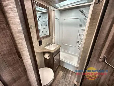 2022 Winnebago Sunstar photo 42