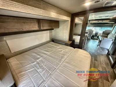 2022 Winnebago Sunstar photo 40