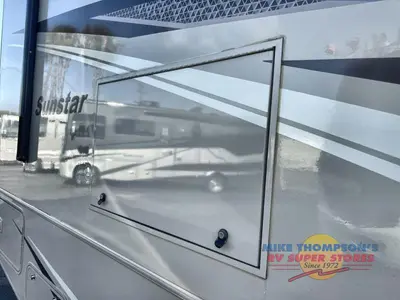 2022 Winnebago Sunstar photo 17
