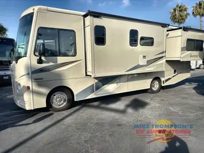 2022 Winnebago Sunstar photo 9