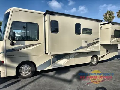 2022 Winnebago Sunstar photo 12
