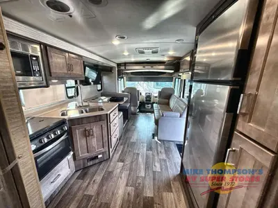 2022 Winnebago Sunstar photo 45