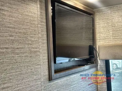 2022 Winnebago Sunstar photo 41