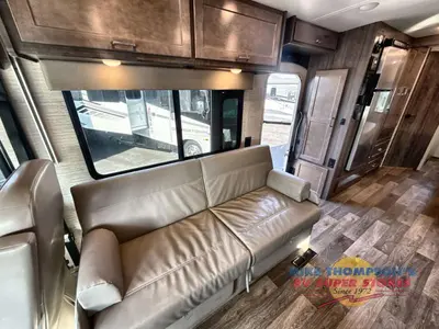 2022 Winnebago Sunstar photo 24