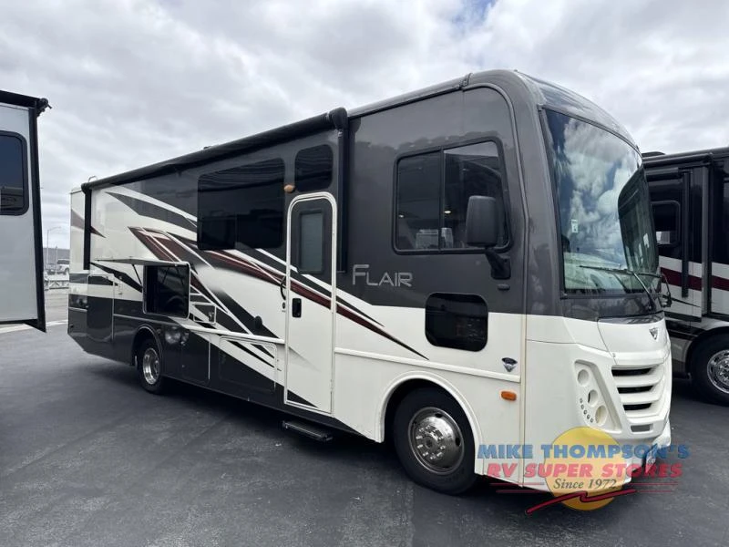 2020 Fleetwood RV Flair exterior
