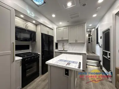 2026 Brinkley Model Gx photo 18