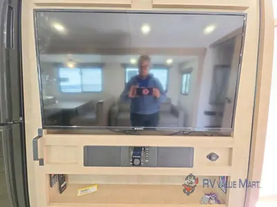 2025 Palomino SolAire photo 14