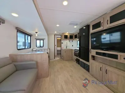 2025 Palomino SolAire photo 10