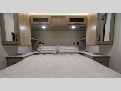 2025 Palomino SolAire photo 36