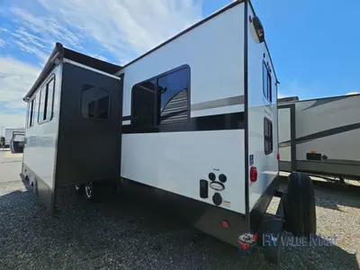 2025 Palomino SolAire photo 3