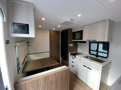 2027 Winnebago Access photo 11