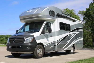 2017 WINNEBAGO VIEW photo 2