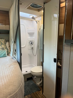 2017 WINNEBAGO VIEW photo 9