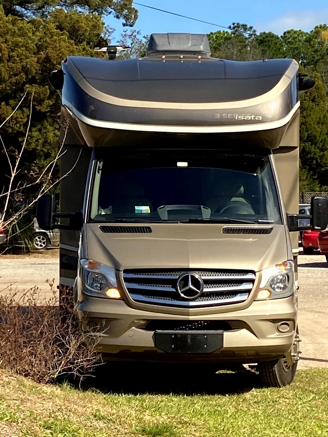 2018 DYNAMAX CORP ISATA 3 SERIES exterior