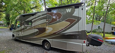 Used 2013 Winnebago Via 25Q