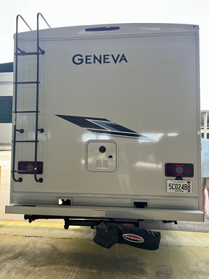 2025 THOR MOTOR COACH GENEVA photo 3