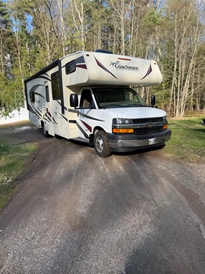 2019 COACHMEN FREELANDER photo 3