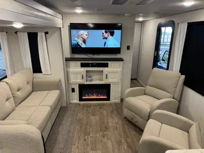 Used 2021 Forest River Vibe 26RK