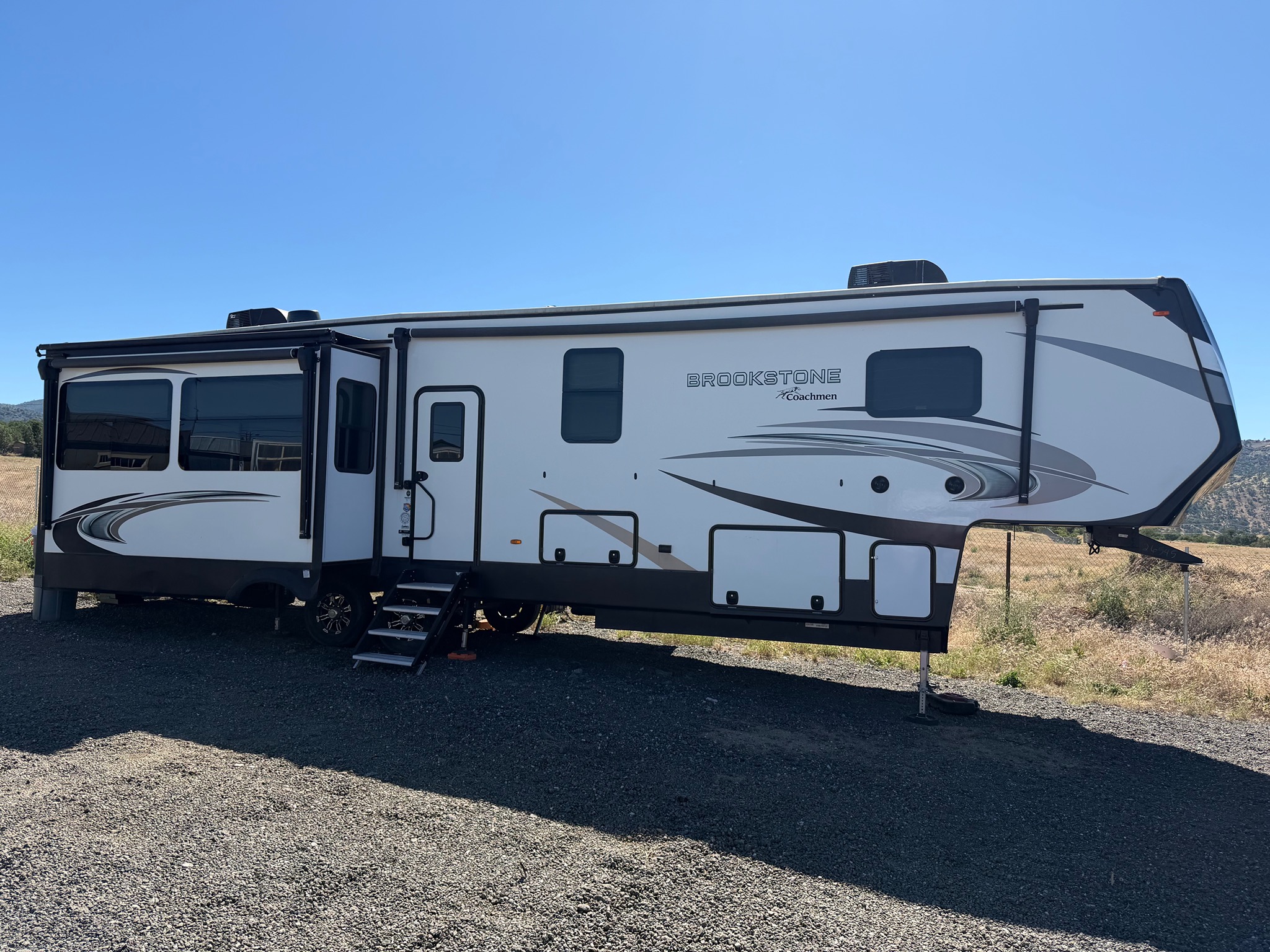 2021 COACHMEN BROOKSTONE exterior