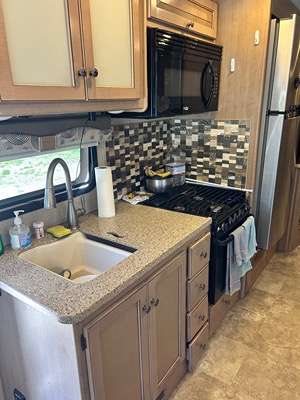 2018 THOR MOTOR COACH WINDSPORT photo 8