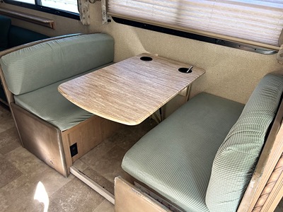 2018 THOR MOTOR COACH WINDSPORT photo 4