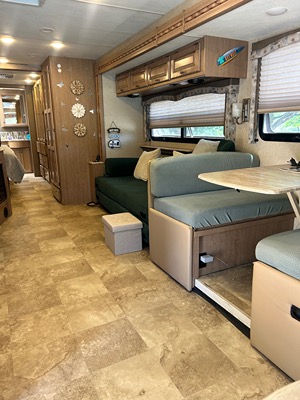 2018 THOR MOTOR COACH WINDSPORT photo 7