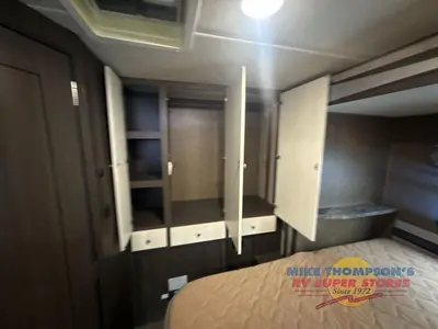 2017 Coachmen RV Prism Elite photo 34