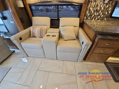 2018 Thor Motor Coach Tuscany photo 28