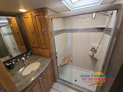 2018 Thor Motor Coach Tuscany photo 49