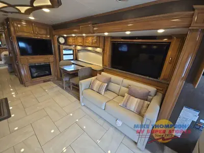 2018 Thor Motor Coach Tuscany photo 23