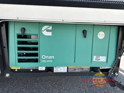 2023 Thor Motor Coach Chateau photo 38