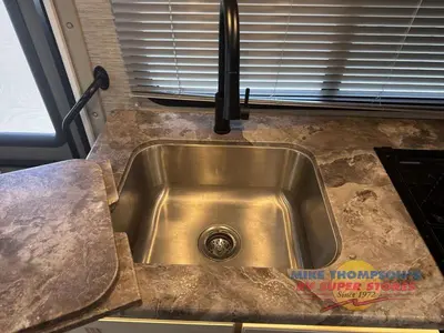 2023 Thor Motor Coach Chateau photo 27