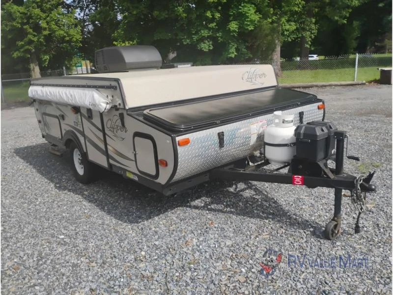 2017 Coachmen RV Clipper Camping Trailers exterior