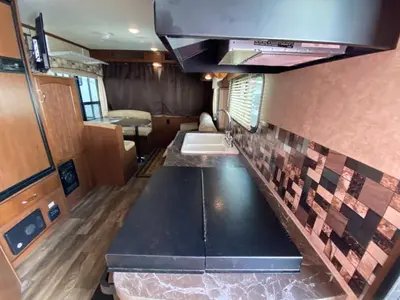 2017 Jayco Jay Feather 7 photo 12