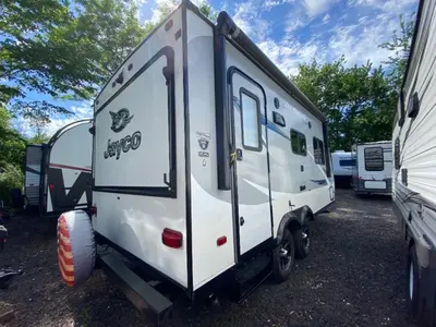 2017 Jayco Jay Feather 7 photo 8