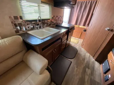 2017 Jayco Jay Feather 7 photo 21