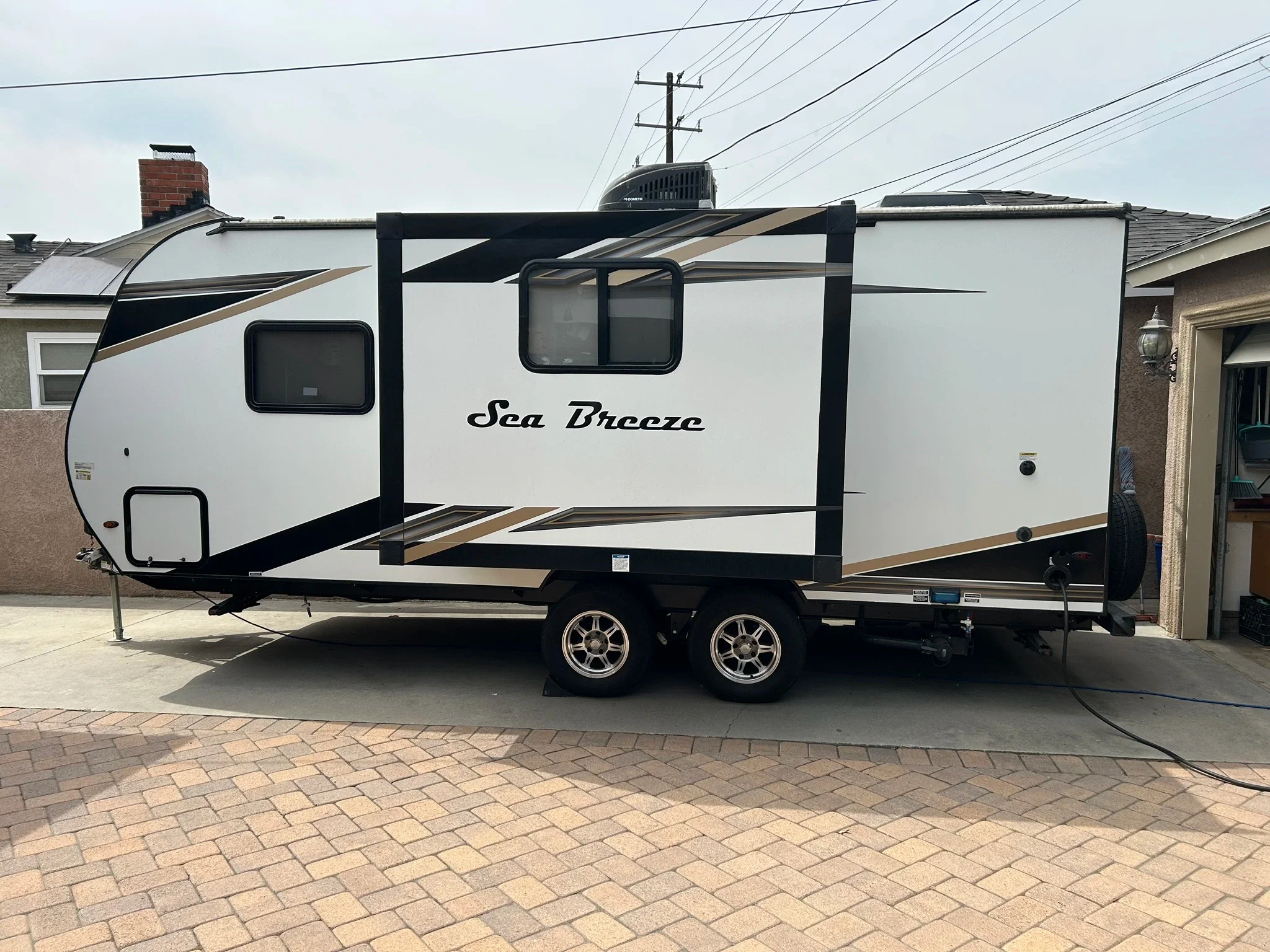 2021 GENESIS SUPREME RV SEA BREEZE exterior
