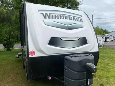 2021 Winnebago Industries Towables Micro Minnie photo 2