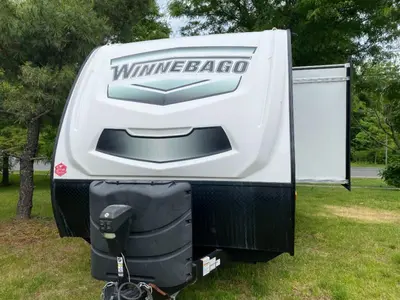 Used 2021 Winnebago Industries Towables Micro Minnie 1808FBS