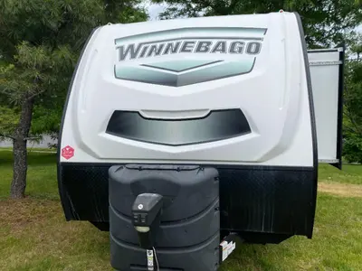 2021 Winnebago Industries Towables Micro Minnie photo 3