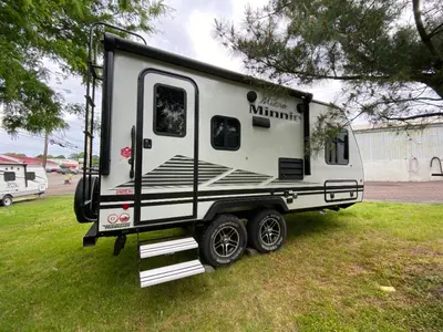 2021 Winnebago Industries Towables Micro Minnie photo 10
